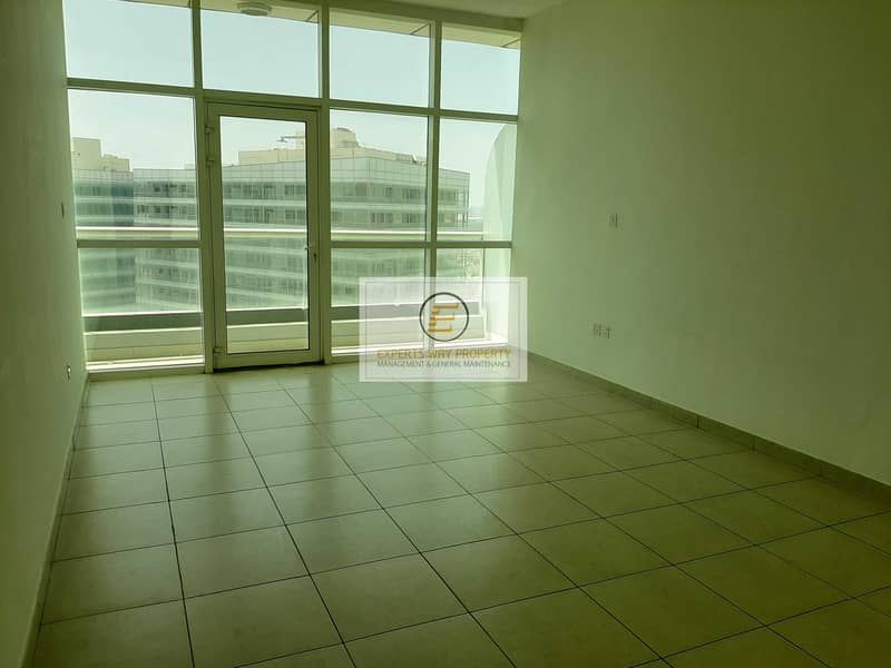 11 WITH SWIMMING POOL AND GYM AMAZING 1 BEDROOM HALL FO RENT