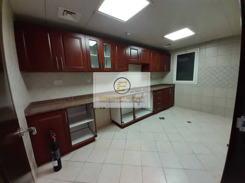 17 WITH SWIMMING POOL AND GYM AMAZING 1 BEDROOM HALL FO RENT