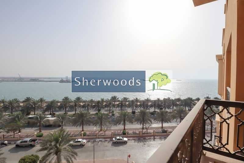 2 Vacant - Spacious Apartment with Fantastic Sea view