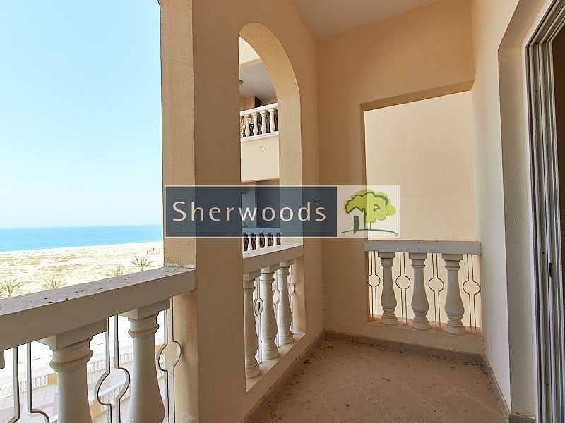 4 High Floor - Sea View - Lovely Pool and Free Gymnasium