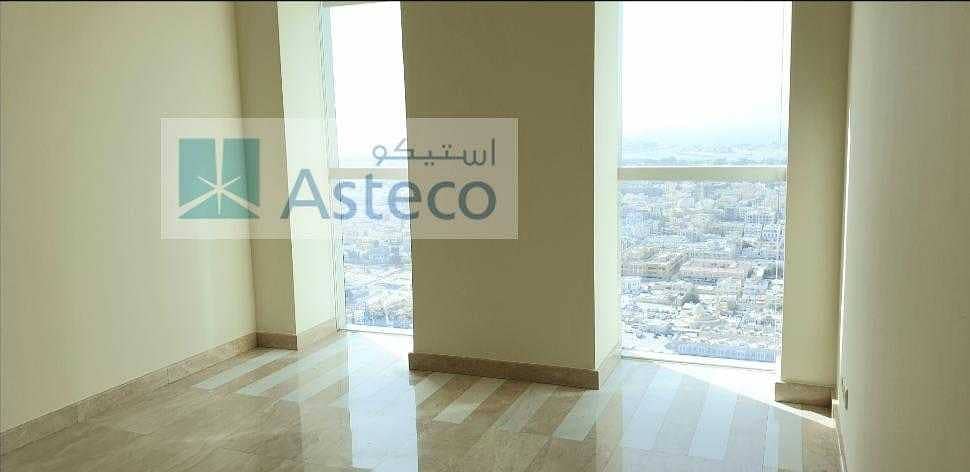 10 Spacious 2BR with view to Sheikh Zayed Road