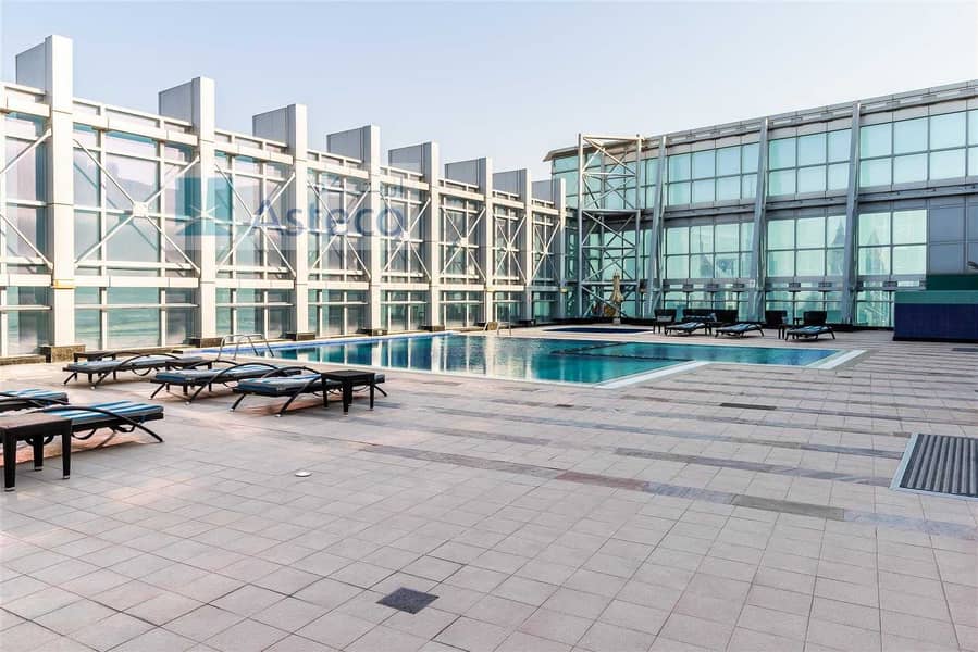 19 Spacious 2BR with view to Sheikh Zayed Road