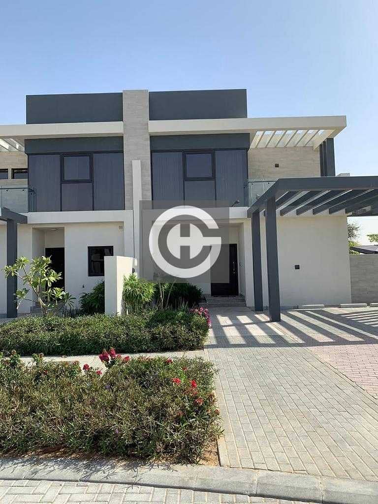 Modern Villas | Single Row | Facing Park and Lake