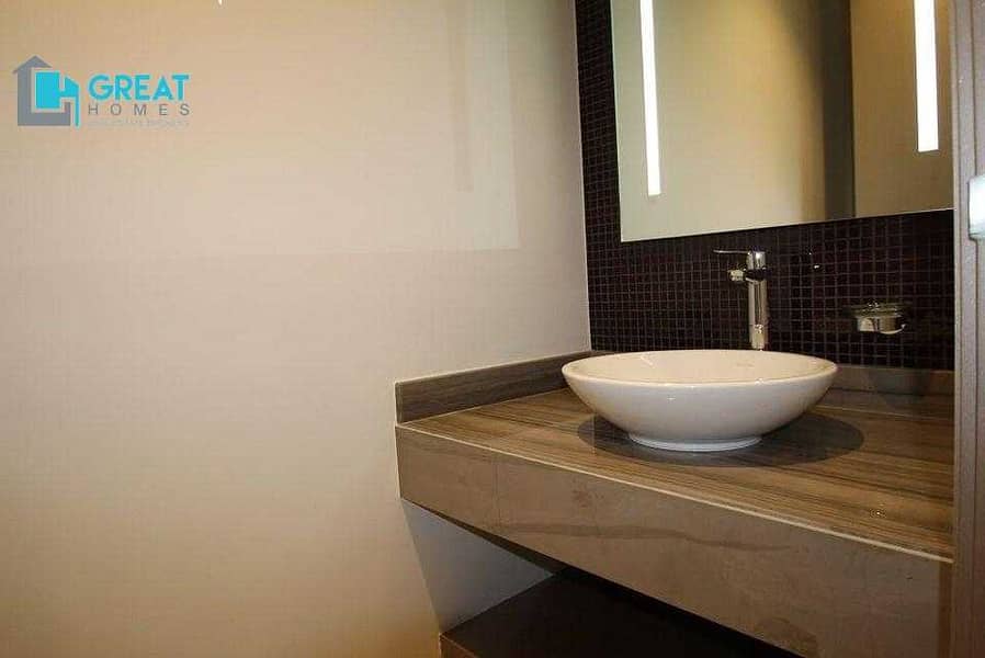 6 Luxury 1 Bedroom | Fully Furnished | Maidan View | Ready to Move In