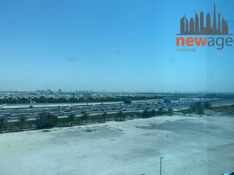 3 GLASS PARTITION PRIVATE PANTRY MEYDAN VIEW