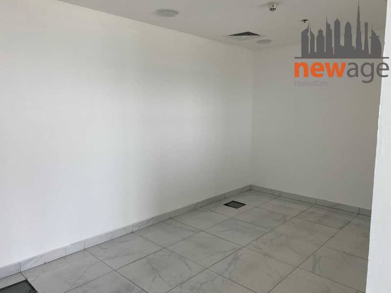 8 GLASS PARTITION PRIVATE PANTRY MEYDAN VIEW