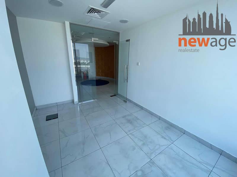 9 GLASS PARTITION PRIVATE PANTRY MEYDAN VIEW
