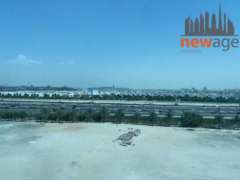 11 GLASS PARTITION PRIVATE PANTRY MEYDAN VIEW