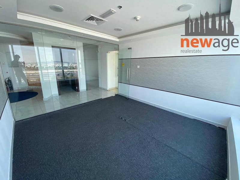 15 GLASS PARTITION PRIVATE PANTRY MEYDAN VIEW
