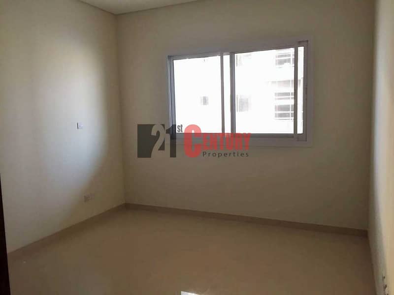 3 Hot Deal! Ready and spacious 1 Bedroom
