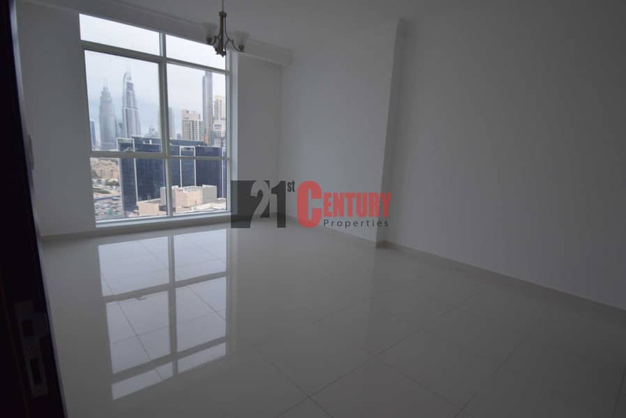 3 Great Deal! 1 BR + Laundry! Burj View