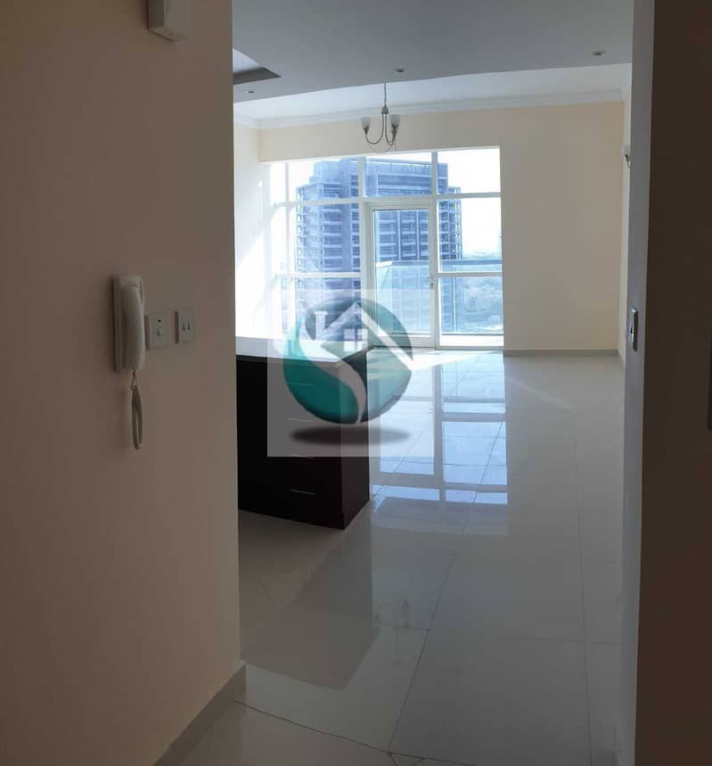 6 Vacant 2 Bed In Oasis Tower
