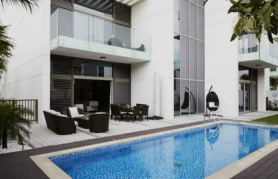 7 Own stand alone villa like a palace in the heart of Dubai