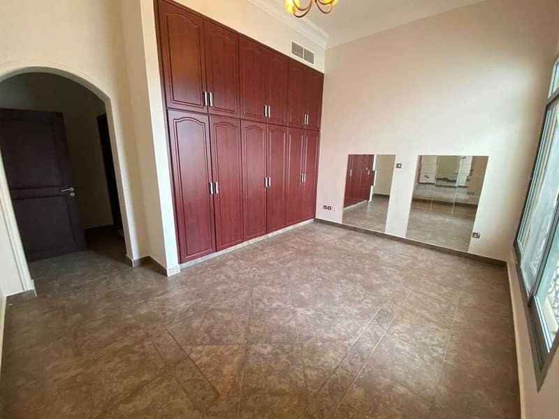 9 Villa for rent in Shakhbout 7MASTER  BEDROOMS