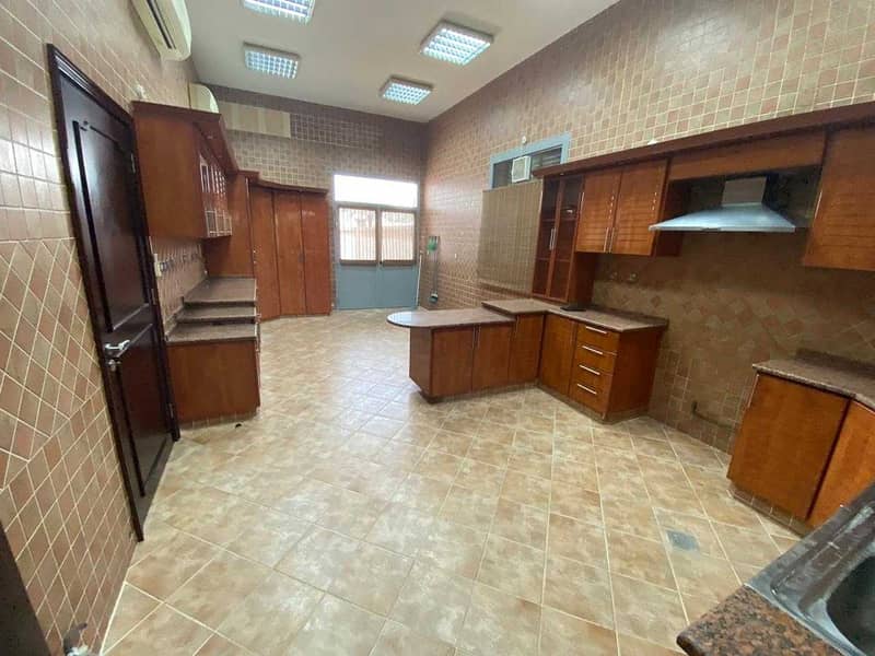 13 Villa for rent in Shakhbout 7MASTER  BEDROOMS