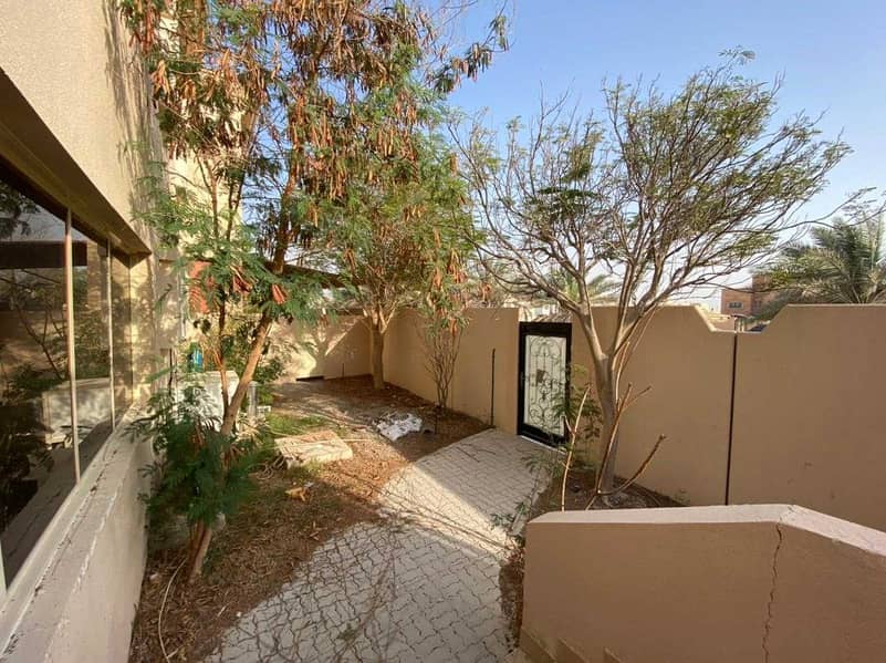 20 villa inside compound with a private entrance