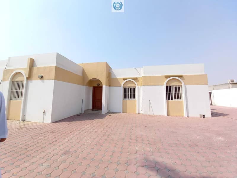 Spacious 4BR Villa With 2 Kitchen 4 Parking Garden ,Sharjah