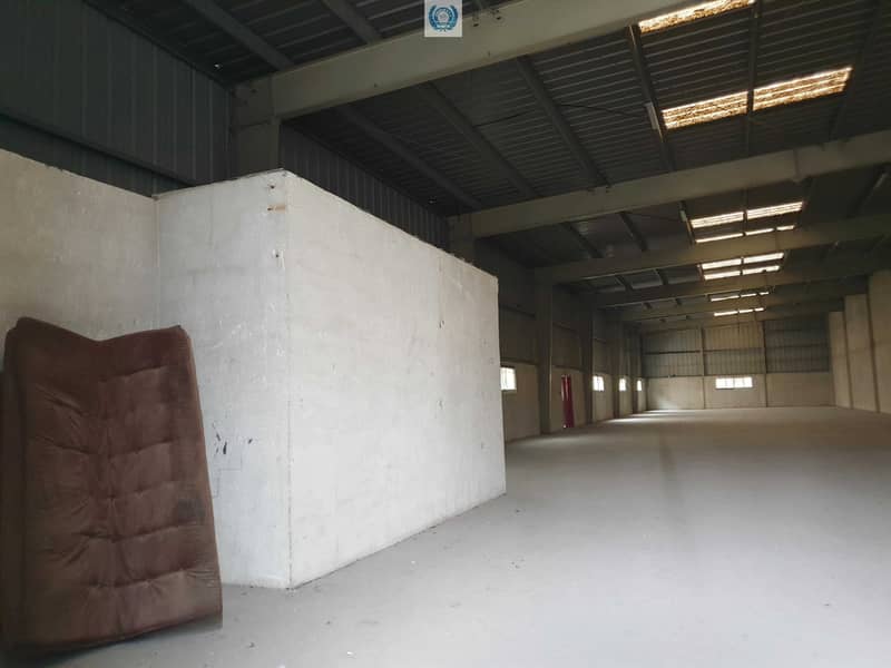 4 Huge Wherehouse in Industrial area 15 With Basic power