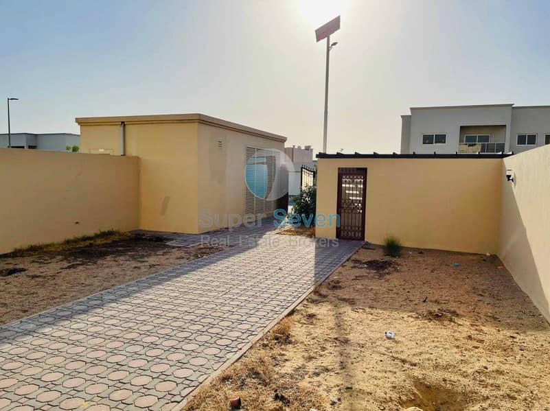 14 Large-4  Bedroom Beautiful villa for rent Barashi Sharjah