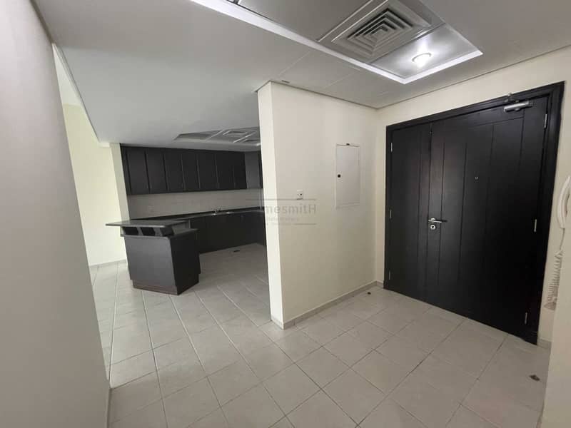 4 Spacious 2 Br With Balcony