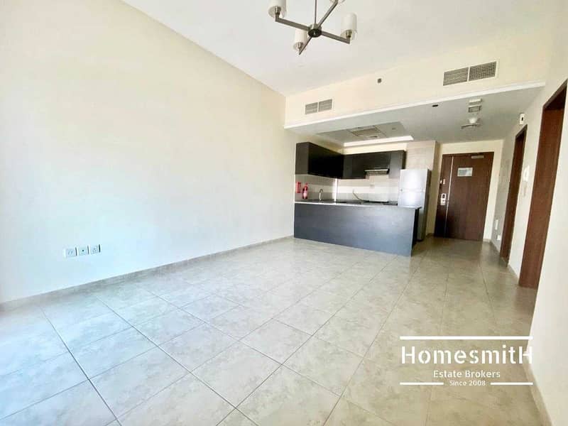 6 Kitchen Equipped | 1 Bed | Ready to Move in