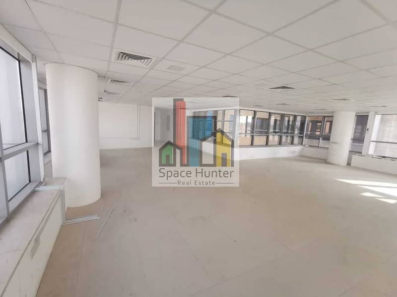 8 Super Large fully fitted office with partitions