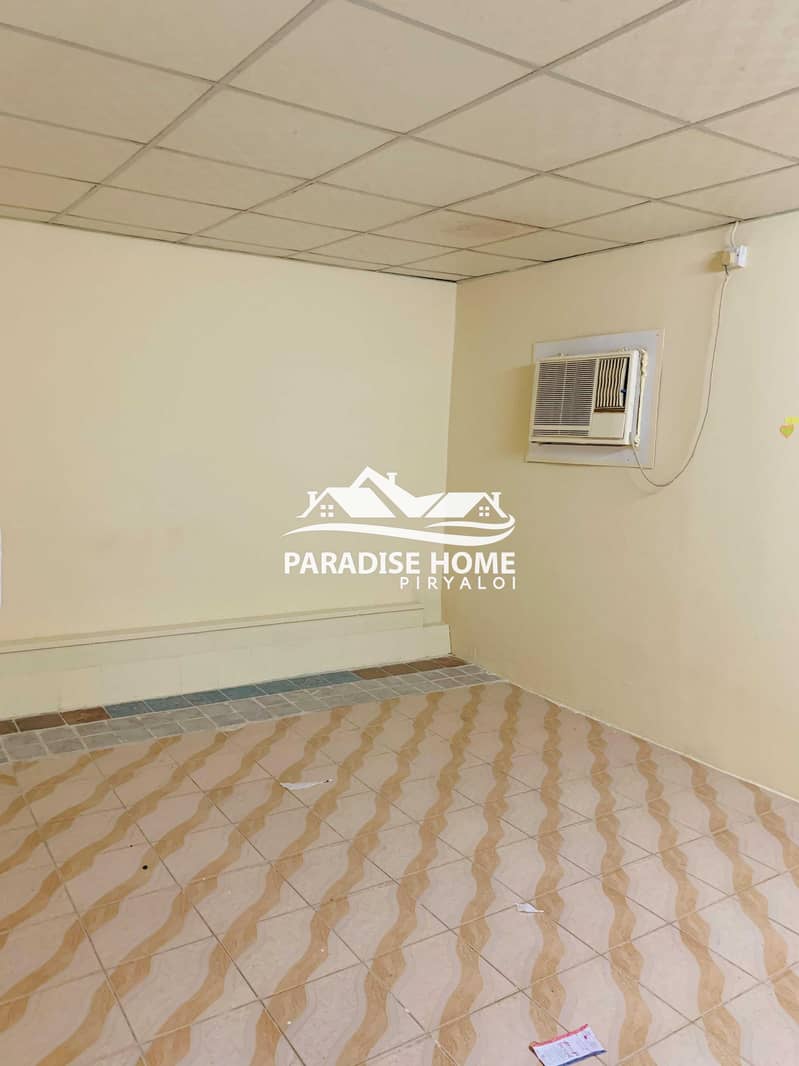 5 Private Entrance ! 4 Bed Hall In Al Rahba