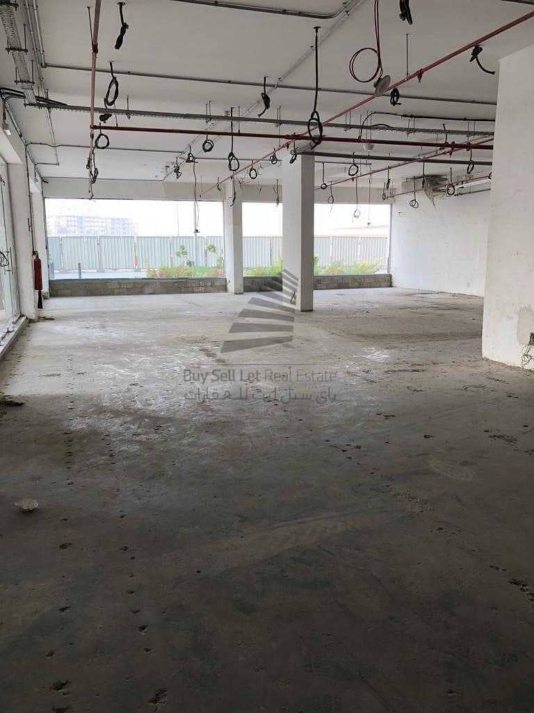 4 BIG & SPACIOUS SHELL & CORE SHOP FOR RENT WITH CANAL & GARDEN VIEW /CENTRALLY LOCATED IN NEW DUBAI GATE 2 JLT