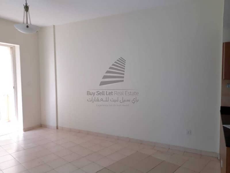 5 GREAT DEAL/ 2 BEDROOMS FOR RENT/ SPACIOUS & BRIGHT IN LAGO VISTA DUBAI PRODUCTION CITY