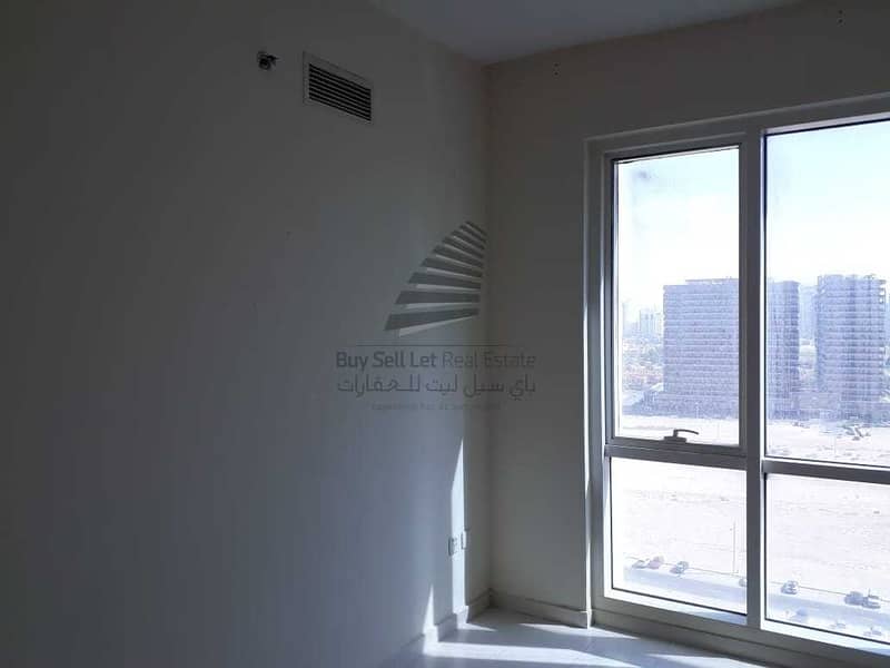 6 GREAT DEAL/ 2 BEDROOMS FOR RENT/ SPACIOUS & BRIGHT IN LAGO VISTA DUBAI PRODUCTION CITY