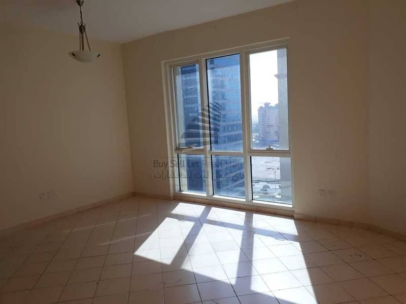 8 GREAT DEAL/ 2 BEDROOMS FOR RENT/ SPACIOUS & BRIGHT IN LAGO VISTA DUBAI PRODUCTION CITY