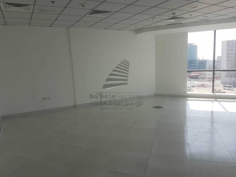 4 FITTED & SPACIOUS OFFICE IN THE REGAL TOWER BUSINESS BAY
