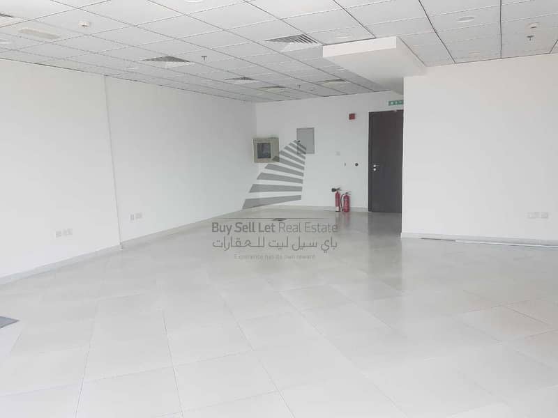 7 FITTED & SPACIOUS OFFICE IN THE REGAL TOWER BUSINESS BAY