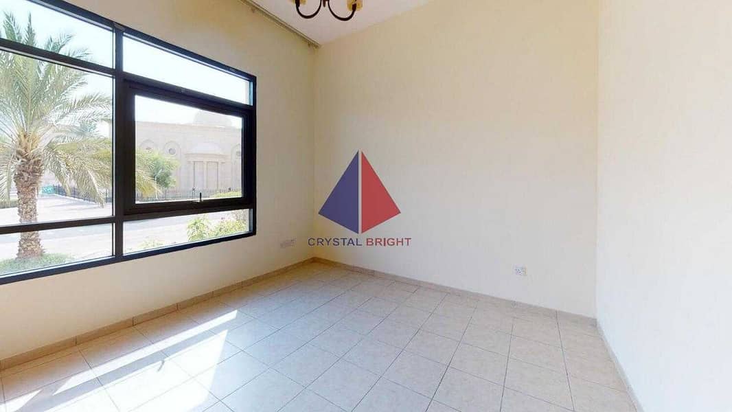 7 2 Bedroom + Study l Tow Balconies | l Next to Emaar Business Park l Vacant