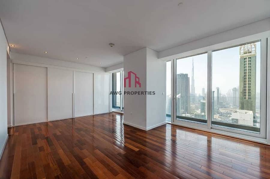 11 3 Bed Duplex | Burj Khalifa View | Balcony| Kitchen Equipped