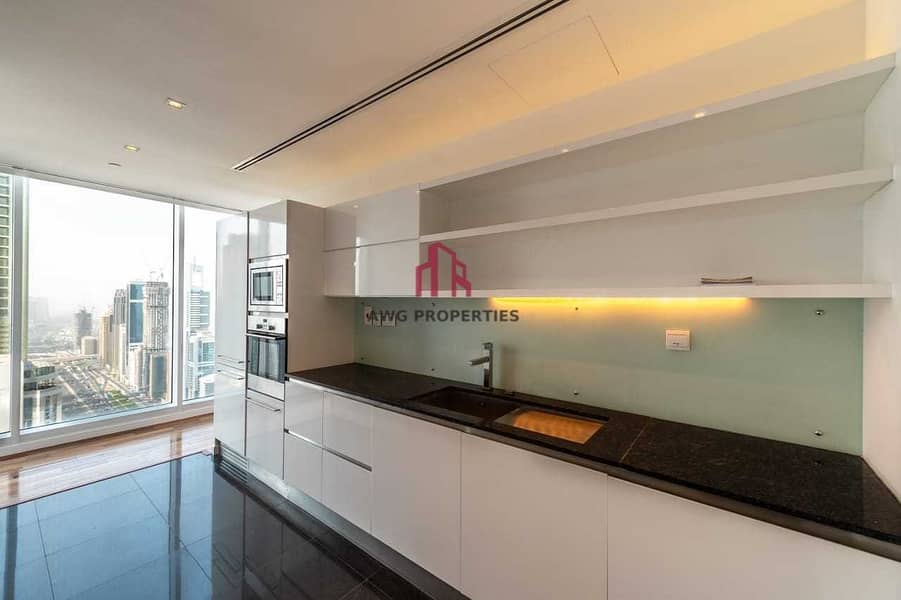 20 3 Bed Duplex | Burj Khalifa View | Balcony| Kitchen Equipped