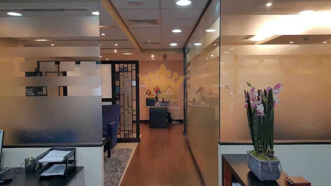 12 Fully Furnished Office for rent with 3 parkings