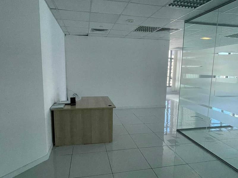 7 Large Fitted Office Large I Chiller Free