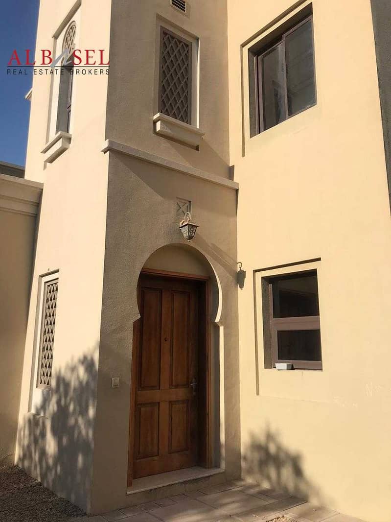 5 Casa Villa 4 BR |  Vacant | Available for Rent!