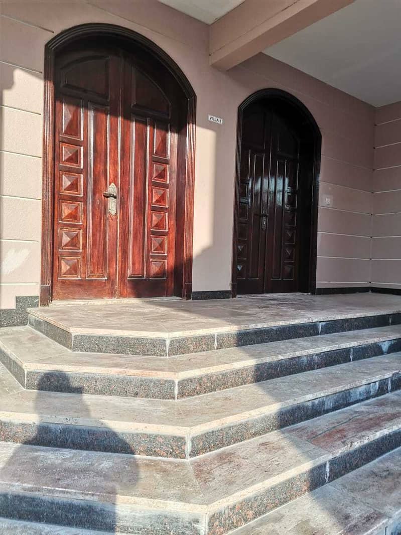 4BHK VILLA LIKE A NEW NEAR TO SHABIA 12 IN SMALL COMPOUND