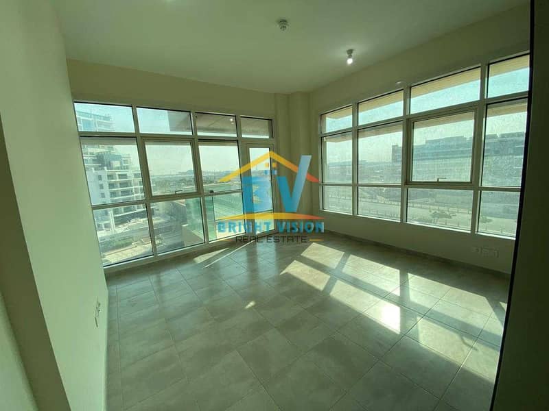 3 Be The 1st Tennent. . Classy 3BHk Canal View | Balcony | Parking | Al Raha