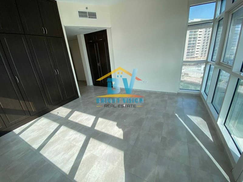 21 Be The 1st Tennent. . Classy 3BHk Canal View | Balcony | Parking | Al Raha