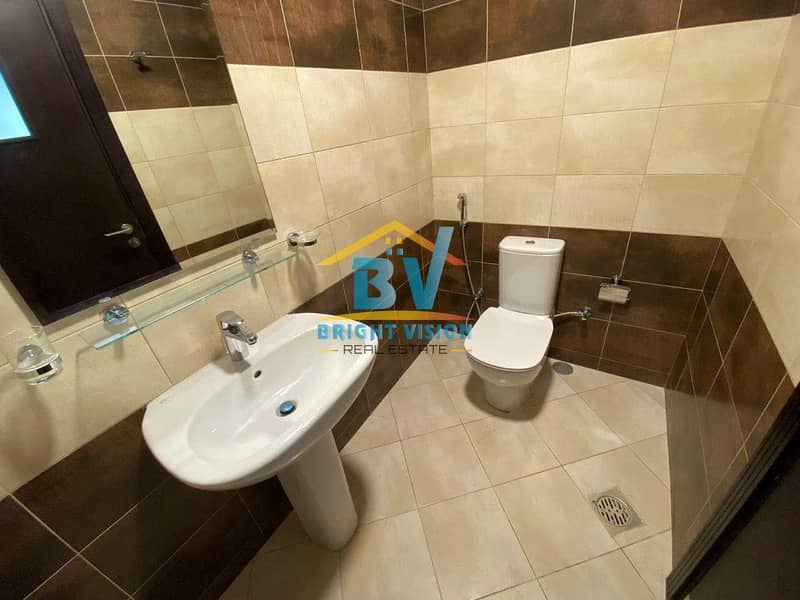 26 Be The 1st Tennent. . Classy 3BHk Canal View | Balcony | Parking | Al Raha
