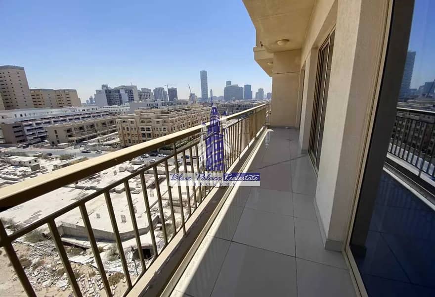 10 Spacious 3br | The Manhattan | Vacant on Transfer