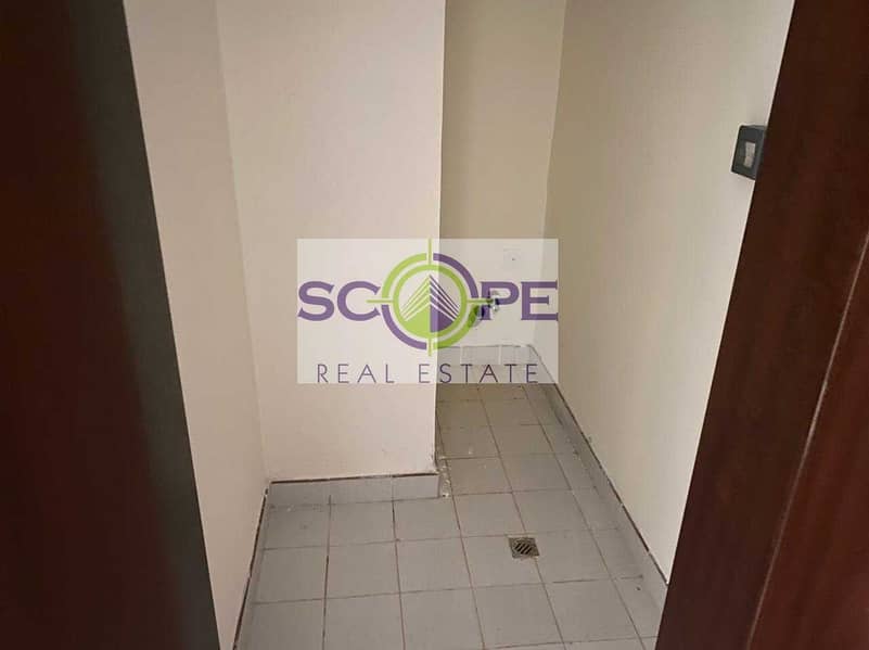 7 SPACIOUS 1 BED + LAUNDRY  PARK FACING WITH BALCONY