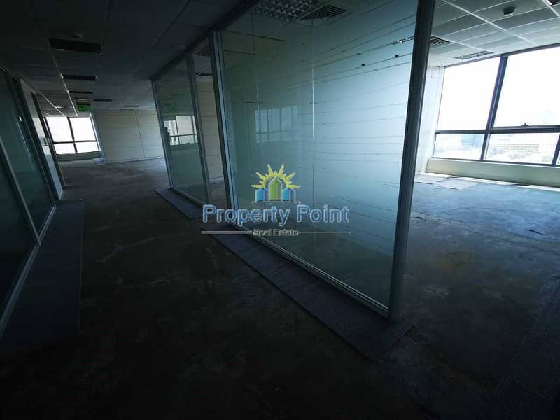 4 678 SQM Office Space for RENT | Commercial Tower | Parking | Corniche Area