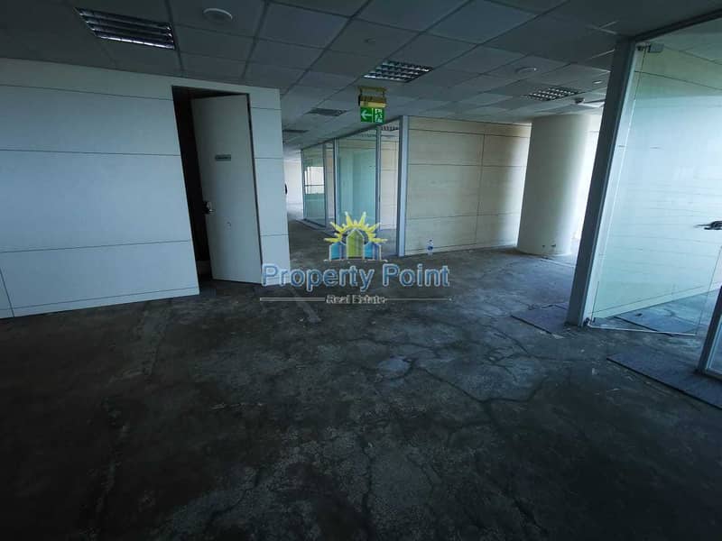 5 678 SQM Office Space for RENT | Commercial Tower | Parking | Corniche Area