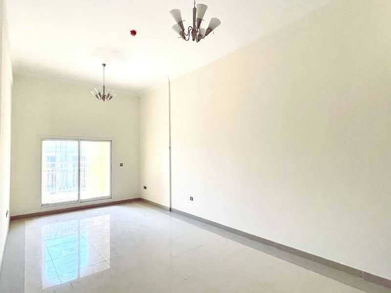 6 14 Months Contract Brand New Studio