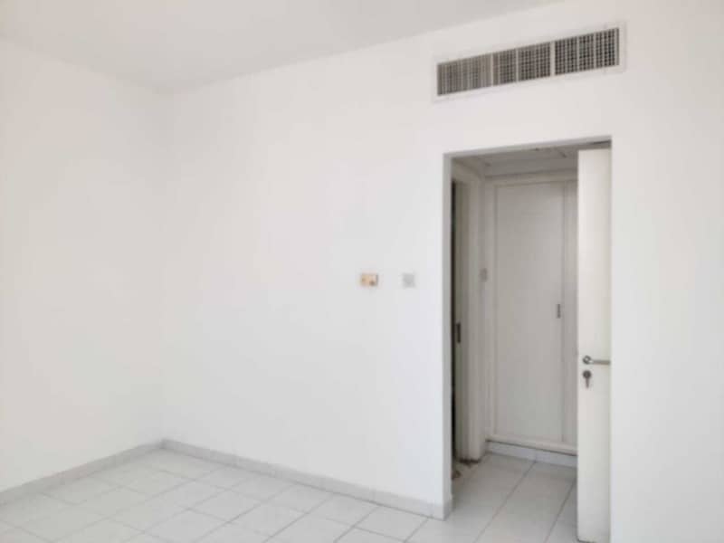 6 Excellent flat in central A/C with balcony