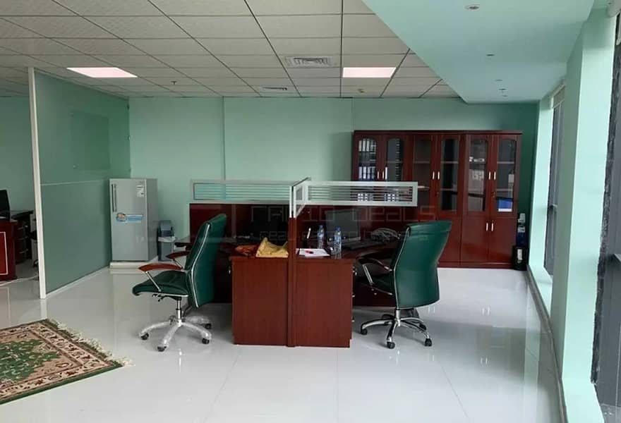 2 Fully Furnished Office with Glass Partitions